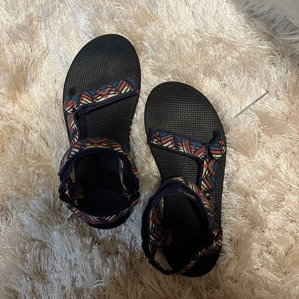 Women’s Tevas